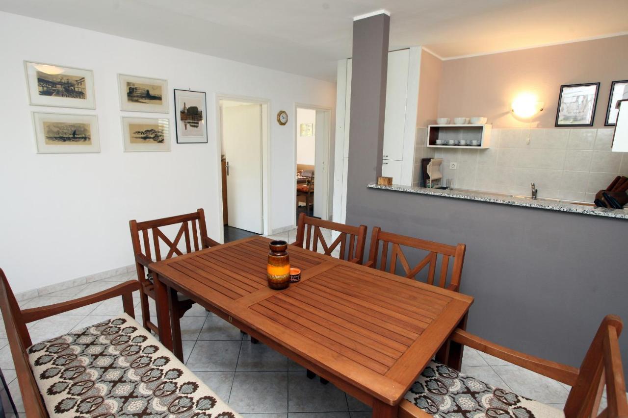 Tatjana'S Guesthouse 포르토로즈 외부 사진