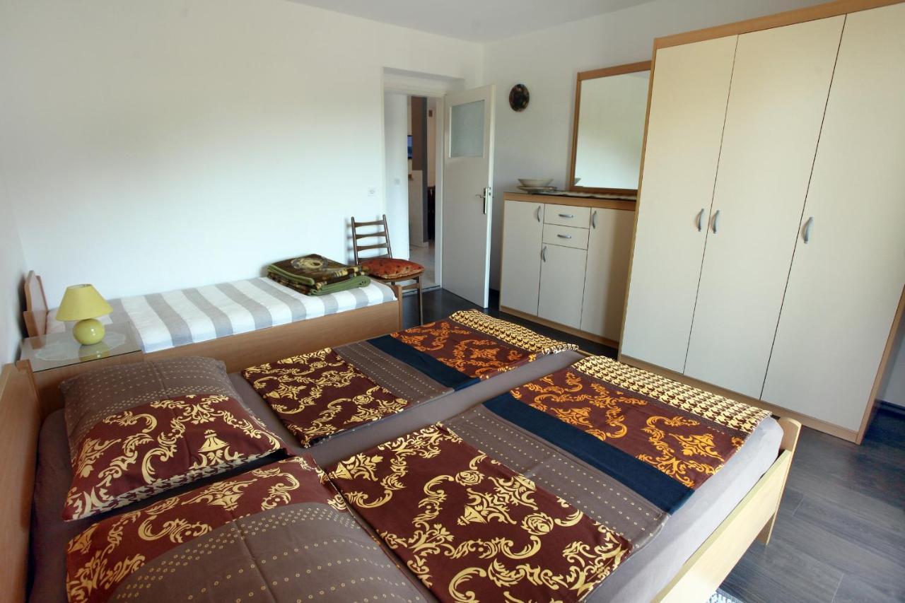 Tatjana'S Guesthouse 포르토로즈 외부 사진