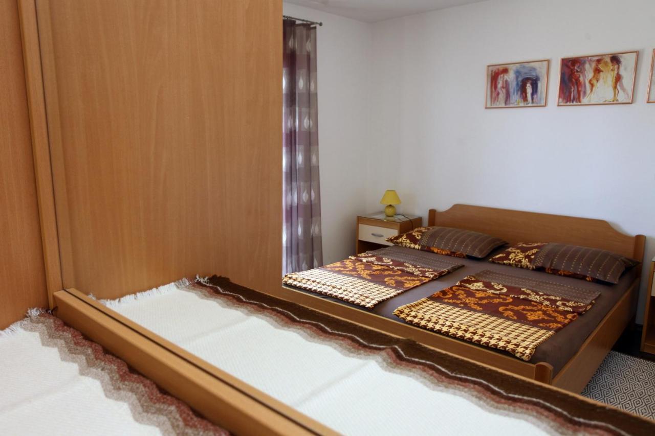 Tatjana'S Guesthouse 포르토로즈 외부 사진