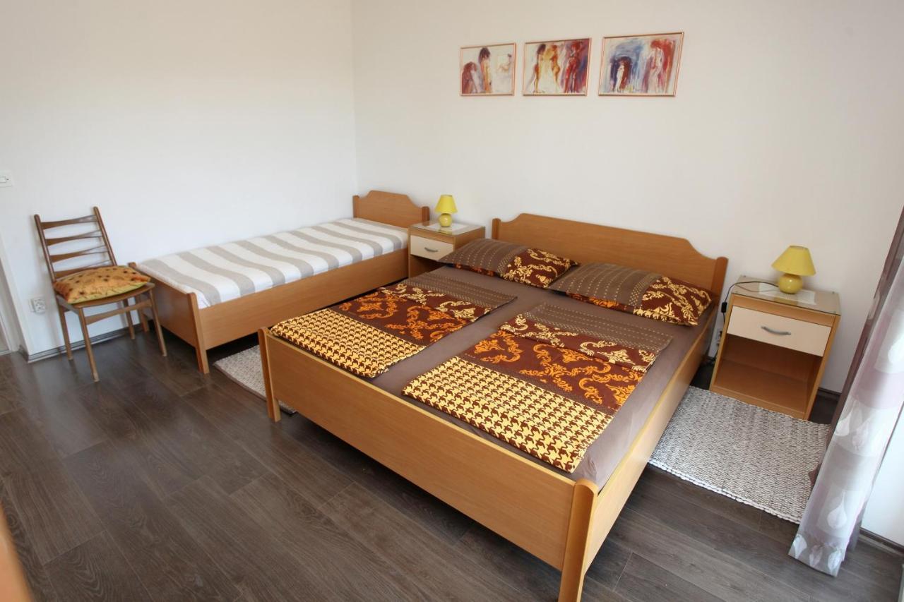 Tatjana'S Guesthouse 포르토로즈 외부 사진